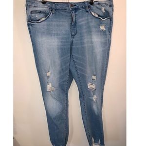 Universal Thread Plus Size Raw Edge Hem Jeans
